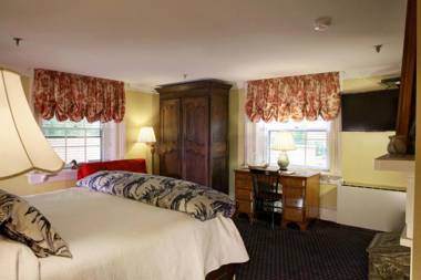 200 South Street Inn