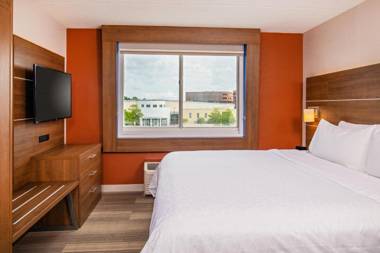 Holiday Inn Express Chesapeake - Norfolk an IHG Hotel