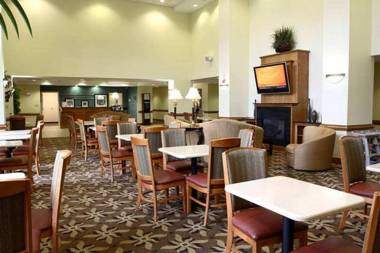 Hampton Inn & Suites Chesapeake-Square Mall