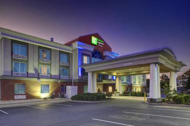 Holiday Inn Express Hotel & Suites Emporia an IHG Hotel