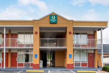 Quality Inn Fredericksburg near Historic Downtown