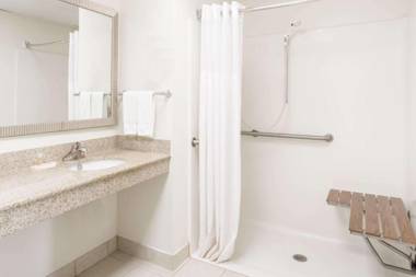 Days Inn by Wyndham Fredericksburg North