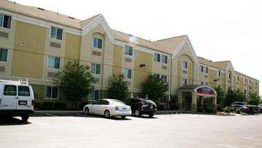 Candlewood Suites Harrisonburg an IHG Hotel