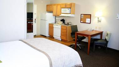 Candlewood Suites Harrisonburg an IHG Hotel