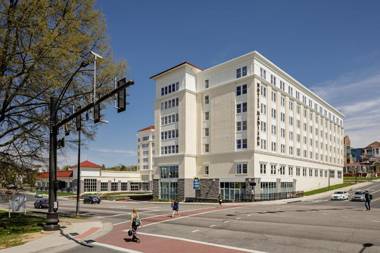 Hotel Madison & Shenandoah Conference Ctr.