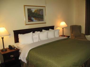 Country Inn & Suites by Radisson Newport News South VA