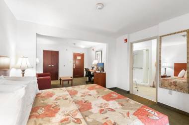 Oyster Point Inn & Suites