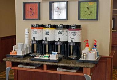 Hampton Inn & Suites Norfolk-Airport