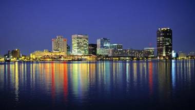 DoubleTree by Hilton Norfolk Airport