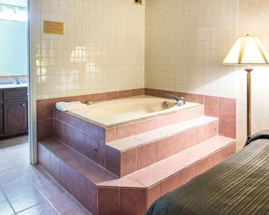 Quality Inn Petersburg-Fort Lee