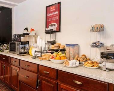 Econo Lodge Petersburg - Fort Lee