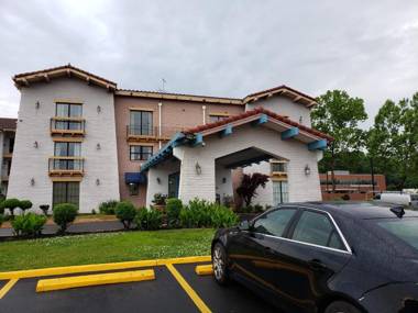 Days Inn by Wyndham Richmond/South