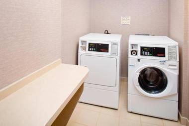 Courtyard Roanoke Airport