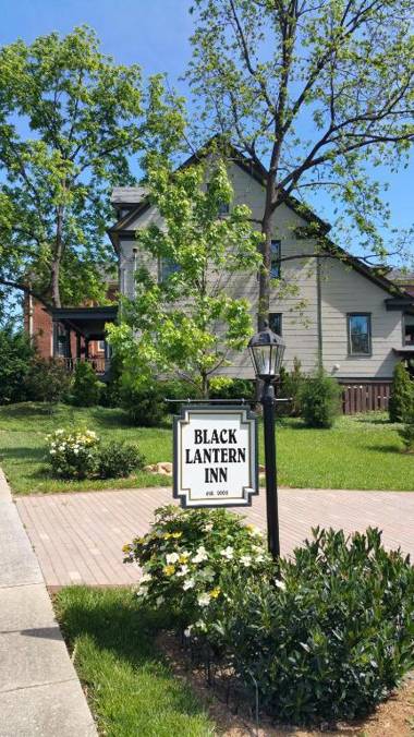 Black Lantern Inn