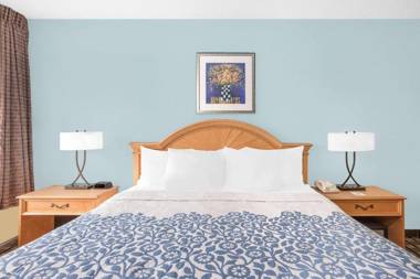 Days Inn by Wyndham Ruther Glen Kings Dominion Area