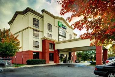 Holiday Inn Express Richmond Airport an IHG Hotel