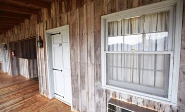 Graves Mountain Farm & Lodges
