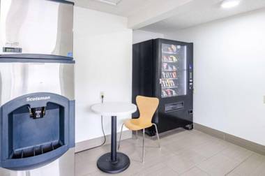 Motel 6-Troutville VA