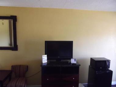 Ambassadors Inn & Suites