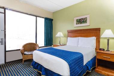 Days Inn by Wyndham Virginia Beach At The Beach