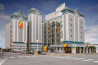 Super 8 by Wyndham Virginia Beach Oceanfront