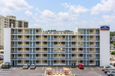 Howard Johnson by Wyndham Virginia Beach At The Beach