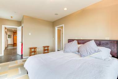 Fidalgo Island Waterfront Stunner