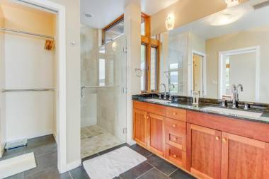 Fidalgo Island Waterfront Stunner