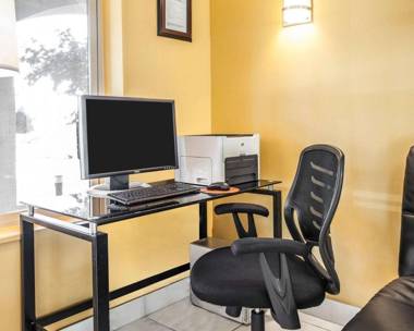 Quality Inn Grand Suites Bellingham