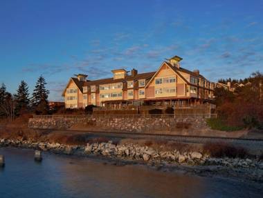 Chrysalis Inn & Spa Bellingham Curio Collection by Hilton