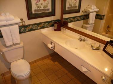 Fairhaven Village Inn