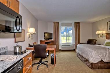 Candlewood Suites Burlington an IHG Hotel