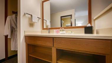 Best Western Plus Park Place Inn & Suites