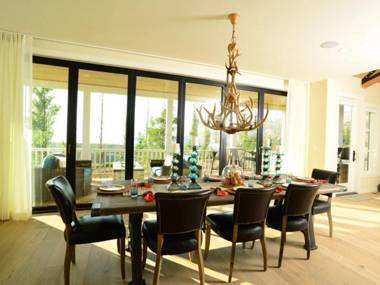 Arroyo with a Carriage House #60