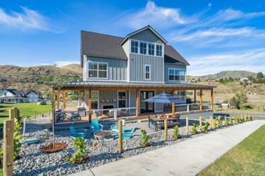 5 O’Clock Somewhere #113