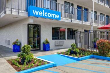 Motel 6-Kirkland WA - North Kirkland
