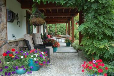 Fox Den Bed & Breakfast