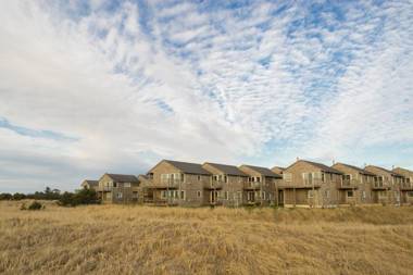 Lighthouse Oceanfront Resort