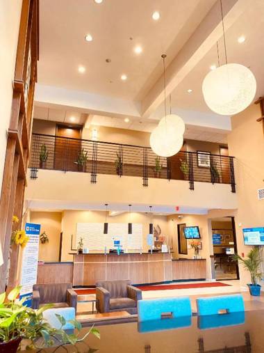 Best Western Plus Lacey Inn & Suites