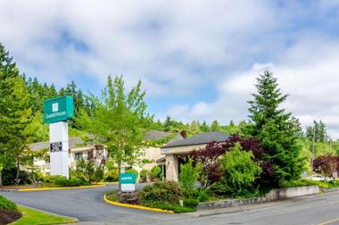 GuestHouse Inn & Suites Poulsbo