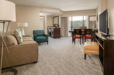 Embassy Suites Seattle - Tacoma International Airport