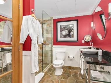 The Edgewater a Noble House Hotel