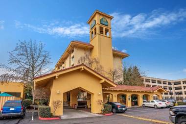 La Quinta by Wyndham Seattle Sea-Tac Airport