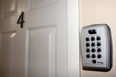 Brighton Guesthouse (Walk to Metro)