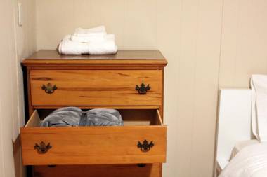 Brighton Retreat (Walk to Metro)