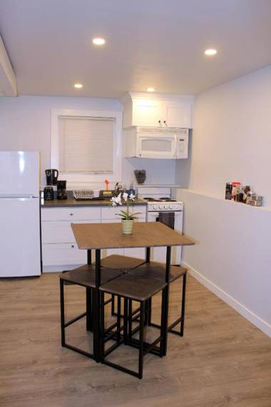 Rainier Retreat (Walk to Metro)