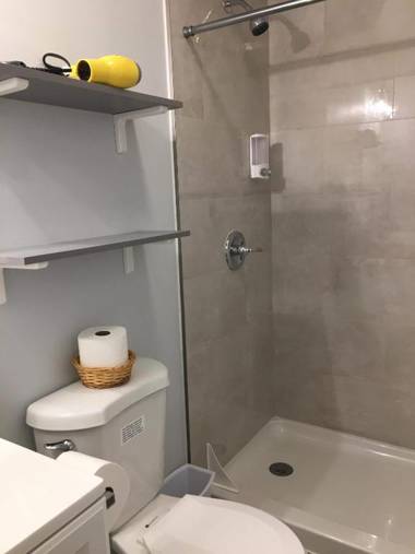 Rainier Retreat (Walk to Metro)