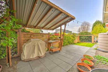 Seattle Garden Apartment with Gas Grill!