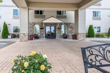 Quality Inn & Suites at Olympic National park