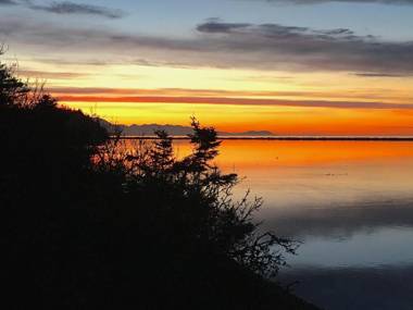 Dungeness Barn House at Two Crows Farm